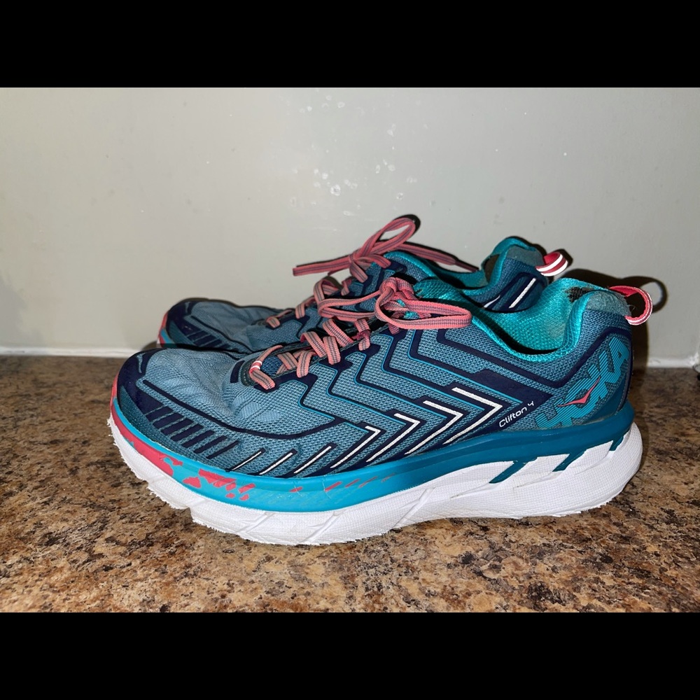 Women’s Hoka size 10